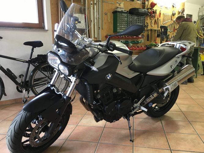 F 800 R
