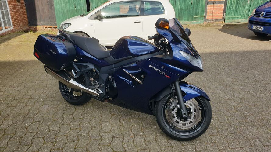 Triumph Sprint GT1050